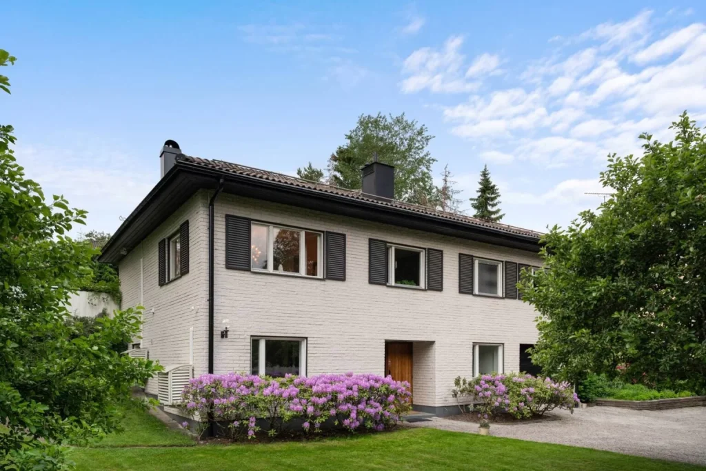 24. Tomtplanering stensa╠ettning vid uteplats 1536x1024